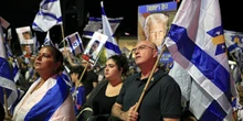 pochi secondi faIsraele si sta preparando al rilascio degli ostaggiSono 20 e dovrebbero essere liberati in mattinata da Hamas, come previsto dall'accordo di pace per la Striscia di Gaza