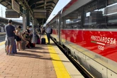 21 ore faI disagi per i lavori sulla linea ferroviaria a FirenzeDa domenica la circolazione fra due stazioni della città è interrotta, e le alternative per spostarsi tra Nord e Sud Italia sono molto più lente