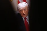2 minuti faIl dipartimento di Giustizia degli Stati Uniti rispetterà la decisione di un tribunale che aveva imposto al governo di sospendere il fondo per risarcire le persone che, secondo Trump, erano state perseguitate dall’amministrazione di Joe Biden