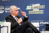 21 ore faArriva un decreto sicurezza, il sestoE anche questo, come i precedenti, rischia di portare a bizzarrie procedurali e conflitti tra il governo e Mattarella