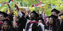 È stato prorogato l’ordine che blocca il provvedimento dell’amministrazione Trump contro l’iscrizione degli studenti stranieri