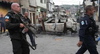 4 minuti faLa più grande operazione di polizia a Rio de Janeiro contro un gruppo criminaleMartedì interi quartieri della città brasiliana si sono trasformati in zone di guerra: l'obiettivo era "Comando Vermelho"