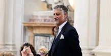 Alessandro Giuli e il mondo del cinema stanno provando a fare paceIl ministero della Cultura ha pubblicato un provvedimento correttivo atteso da tempo, che modifica uno sgravio fiscale molto criticato dal settore