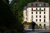 1 minuto faL’hotel dei negoziati tra Iran e Stati Uniti ha dentro molte altre storieIl Bürgenstock Resort è un complesso di lusso in Svizzera frequentato da celebrità, politici e diplomatici: ci si sposò anche Audrey Hepburn