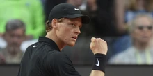 Jannik Sinner è in finale agli Internazionali d’ItaliaHa battuto in semifinale Tommy Paul e domenica giocherà contro Carlos Alcaraz