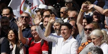Le strane regole del M5S stanno creando dei candidati abusiviAncora non si è capito cosa succederà al limite dei due mandati, ma intanto ci sono già candidati che provano a violarlo