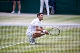 3 minuti faIl record che Novak Djokovic non riesce a battereHa vinto sette volte Wimbledon, il torneo più prestigioso del tennis: tantissime per chiunque, troppo poche per lui