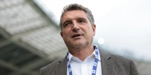 Per il capo della Serie A la Nazionale di calcio va male per colpa della pirateriaLuigi De Siervo ha detto che i soldi persi con la trasmissione illegale delle partite vengono tolti ai settori giovanili