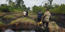 Il processo contro Shell per l’inquinamento nel Delta del NigerInizia oggi a Londra, vede opposte due comunità di etnia Ogoni e la multinazionale petrolifera