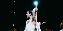 5 minuti faIl Live Aid ha fatto scuolaQuarant'anni fa Bob Geldof organizzò il più grande concerto benefico di sempre, coinvolgendo Bob Dylan, Madonna, Paul McCartney e soprattutto i Queen