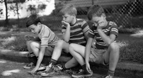 4 minuti faLasciare che i bambini si annoino d’estateÈ un approccio che si sta diffondendo tra i genitori che possono permetterselo, e ha un suo senso educativo