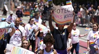 2 minuti faIl governo degli Stati Uniti ha fatto causa alla California perché permette alle studenti trans di competere come ragazze negli sport