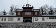 4 minuti faIl problema di indossare la kefiah nel campo di concentramento nazista di BuchenwaldUn tribunale tedesco ha stabilito che le fondazione del memoriale può decidere di volta in volta se è permessa oppure no