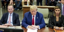 pochi secondi faUn tibunale d’appello di New York ha annullato la multa a Trump da mezzo milione di dollari per frode finanziaria