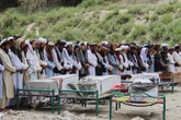pochi secondi faIl Pakistan ha fatto nuovi bombardamenti in Afghanistan, dopo un mese in cui si erano fermati gli attacchi