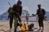 2 minuti faLe proteste in Kenya contro il centro di isolamento statunitense per l’ebolaDovrebbe ospitare persone in quarantena, ma gli abitanti temono che favorisca i contagi: una persona è stata uccisa negli scontri