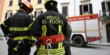 È crollata una palazzina in ristrutturazione a Carmiano, in provincia di Lecce: quattro operai sono feriti