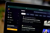 4 minuti faSubstack sta perdendo il suo appealAlcuni autori importanti stanno lasciando la piattaforma di newsletter più popolare per alternative che costano meno e danno più libertà