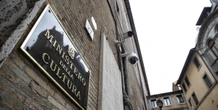 pochi secondi faIl ministero della Cultura ha revocato 66 milioni di euro precedentemente concessi col tax credit a varie produzioni cinematografiche