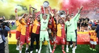 pochi secondi faCom’è che le squadre di calcio turche spendono tutti questi soldiÈ soprattutto una questione di elezioni: dei presidenti dei club ma anche del presidente turco Erdogan, che ha bisogno del calcio per fini politici