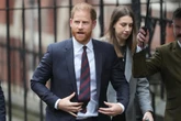 1 minuto faLe accuse del principe Harry contro il Daily Mail sono state respinte