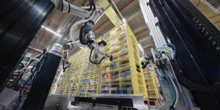 pochi secondi faI magazzini di Amazon sono pieni di robotHanno da poco superato il milione, e sostituiranno sempre più dipendenti