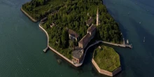 2 minuti faPoveglia per tuttiLo Stato ha concesso parte dell’isola della laguna di Venezia a un’associazione che da anni la chiedeva, e che vuole metterla a disposizione della collettività