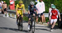 1 minuto faIl Tour de France ha bisogno di suspenseQuest’anno prova a ottenerla posticipando le tappe con le grandi salite, per evitare che diventi da subito una cosa tra Pogačar e Vingegaard