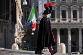 3 minuti faPerché la polizia non può entrare in parlamentoSe non in casi specifici e autorizzati, sulla base di un principio di cui si torna a parlare dopo le accuse al senatore Francesco Silvestro