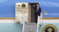 Trump vuole farsi regalare un nuovo Air Force One dal QatarÈ un aereo lussuosissimo e resterebbe al presidente alla fine del mandato: è un piano problematico per diverse ragioni