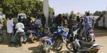 pochi secondi faIn Mali non si va più a scuola perché manca la benzinaDa due mesi una milizia jihadista in lotta con la giunta militare attacca sistematicamente le autocisterne, causando enormi problemi