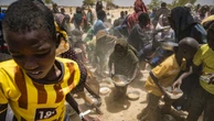 3 minuti faUn attacco con droni e artiglieria contro un campo profughi ha ucciso almeno 60 persone ad Al Fashir, in Sudan