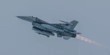 4 minuti faLa NATO potrebbe abbattere i caccia russi che sconfinano?Alcuni paesi hanno detto che sono pronti a farlo, ma ci sono regole e conseguenze da considerare