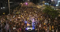 pochi secondi faLa manifestazione a Tel Aviv contro il piano per occupare la città di GazaDecine di migliaia di persone hanno protestato contro il governo di Netanyahu per chiedere la fine della guerra e la liberazione degli ostaggi