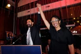 3 minuti faMamdani ha vinto una scommessaAlle primarie Democratiche di New York per un seggio alla Camera ha sostenuto candidati giovani, relativamente inesperti e molto progressisti: hanno vinto tutti