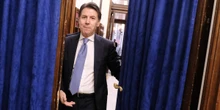 pochi secondi faIl Movimento 5 Stelle vota il suo nuovo leader, ma si può scegliere solo Giuseppe ConteL'elezione non servirà a niente, ma anche un risultato inutile potrebbe rivelarsi controproducente