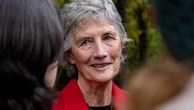 2 minuti faCatherine Connolly è in largo vantaggio alle elezioni presidenziali in IrlandaÈ un'indipendente di sinistra che non ha mai avuto incarichi governativi e piace soprattutto ai giovani