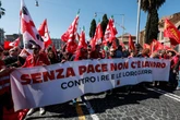 1 minuto faChe cos’è la manifestazione «No Kings» a RomaÈ nata negli Stati Uniti ma si è diffusa nel resto del mondo: sono previsti migliaia di partecipanti, e c'è stata una polemica ancora prima che iniziasse