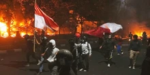 2 minuti faTre persone sono morte nelle ampie proteste in corso in Indonesia contro una nuova indennità per i deputati