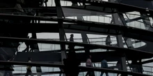 Un pezzo di centrodestra tedesco vuole normalizzare i rapporti con AfDCioè con il partito di estrema destra che è sempre stato escluso da incarichi istituzionali: l’idea non piace a molti