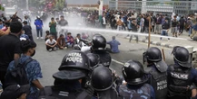 pochi secondi faAlmeno 14 persone sono state uccise in Nepal durante una manifestazione contro la decisione del governo di bloccare vari social network