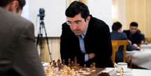 3 minuti faNegli scacchi si indaga su una brutta storiaL'ex campione Vladimir Kramnik è sospettato di aver bullizzato lo scacchista 29enne Daniel Naroditsky, morto martedì