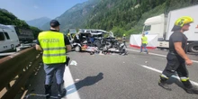 C’è stato un incidente tra un’ambulanza e un tir sull’autostrada del Brennero: due persone sono morte