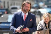 2 minuti faLo sceneggiatore e regista statunitense Carl Rinsch è stato condannato a due anni e mezzo di carcere per aver truffato Netflix