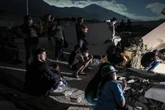 4 minuti faLa rabbia in Venezuela contro il governo di Delcy RodríguezPer il caos e la lentezza dei soccorsi, che continuano a essere iniziativa più di privati cittadini che dello stato