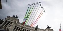 Perché oggi è la Festa della Repubblica79 anni fa italiani e italiane scelsero democraticamente di abolire la monarchia e diventare una repubblica, in un clima teso e con qualche incidente