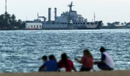 pochi secondi faL’inusuale movimento di navi da guerra al largo del VenezuelaDa giorni Trump e Maduro annunciano operazioni militari: il primo per fermare il traffico di droga, il secondo per rispondere al primo