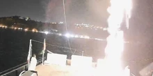 3 minuti faUn’altra barca della Global Sumud Flotilla è stata colpita in TunisiaNon si sa da cosa di preciso, ma foto e video mostrano un oggetto incendiario arrivato dal cielo