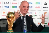 3 minuti faIl presidente della FIFA ha preso in giro l’Italia perché non riesce più a qualificarsi ai MondialiDicendo che bisognerebbe allargare ancora di più il numero di partecipanti per far sì che «forse» ce la faccia