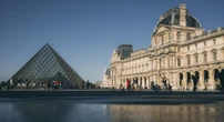 2 minuti faIl Museo del Louvre a Parigi è stato chiuso per un furto